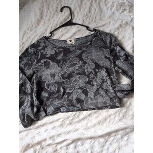 Long sleeve gray crop top size medium